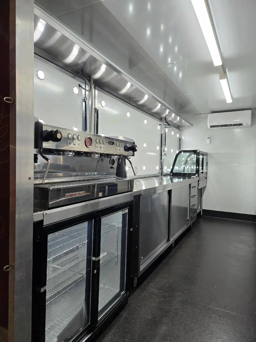Remorque Coffee Shop Professionnelle – Concept Clé en Main – Image 6