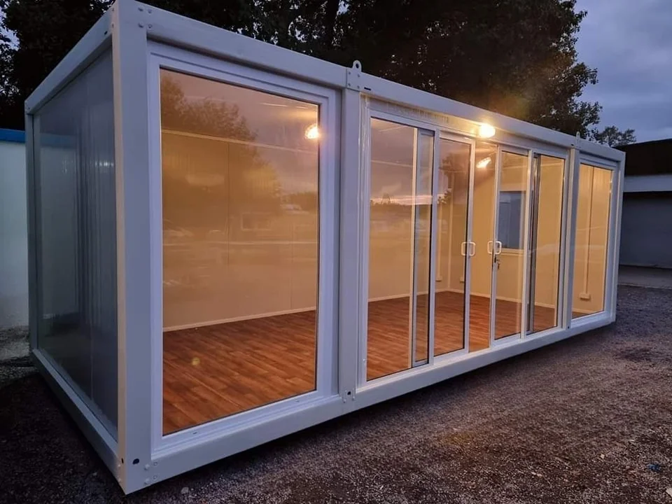 Individuell anpassbarer Fertigbungalow – schlüsselfertiges Büro, Wohnzimmer oder Poolhaus