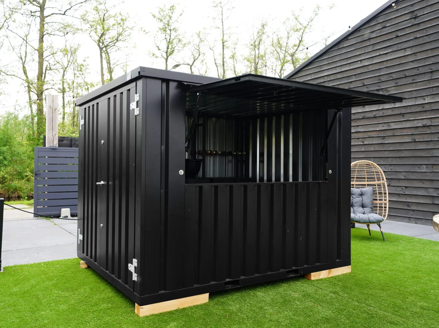 Demontierbarer Barcontainer 3×2 Meter Schwarz RAL 9005 – Image 2