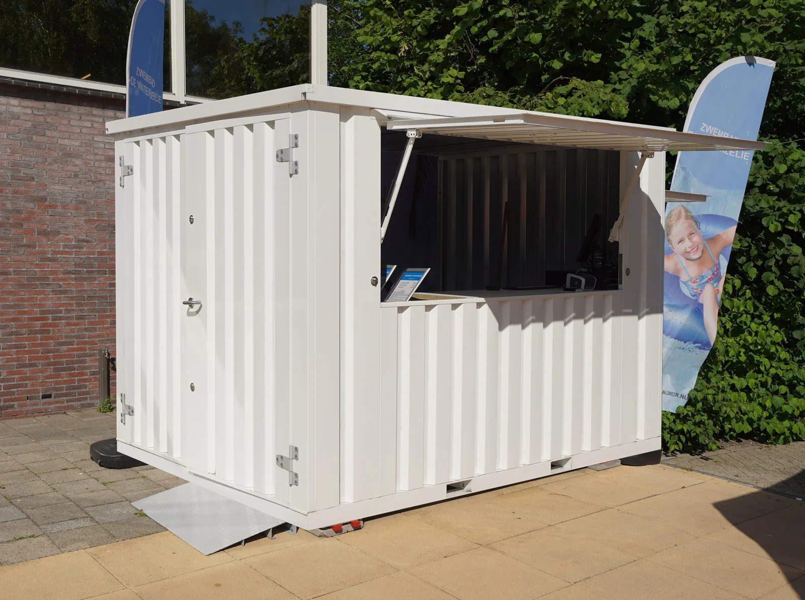 Conteneur Bar Démontable 4×2 m Blanc RAL 9016